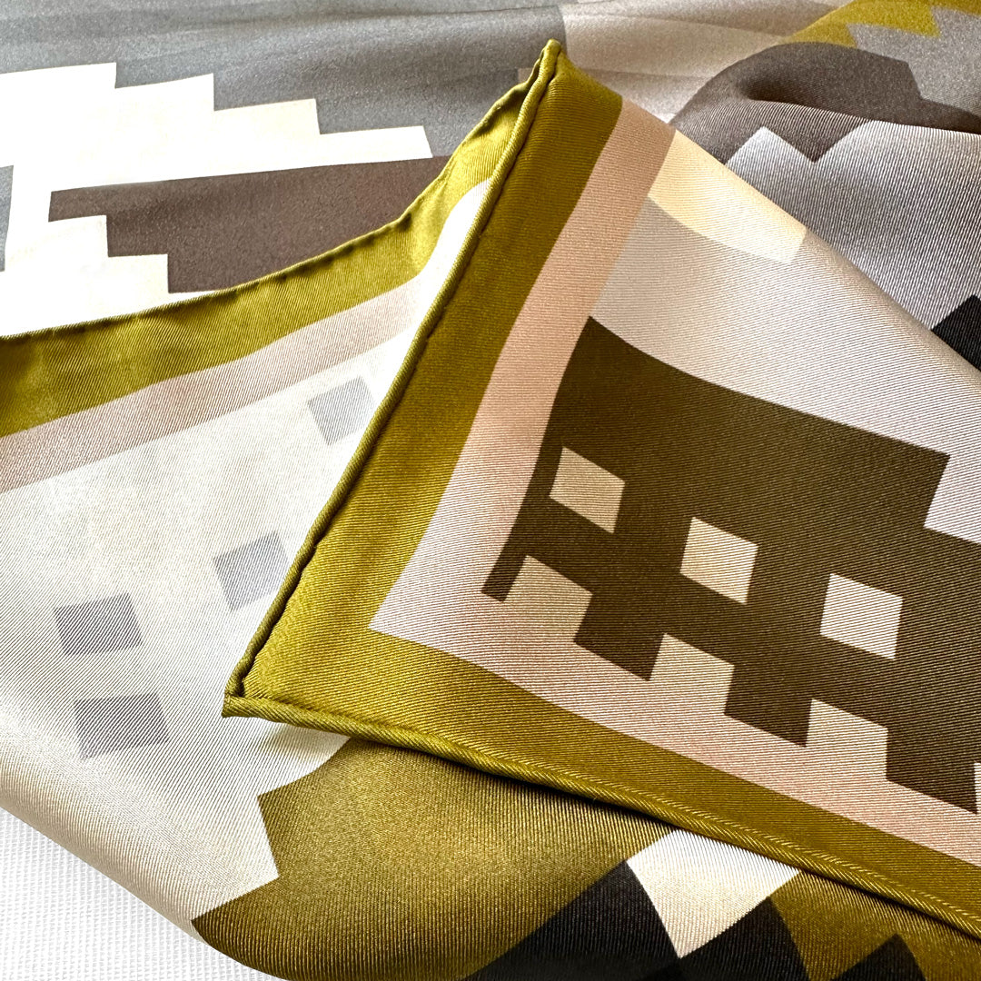 Wanderland luxurious silk scarf gold