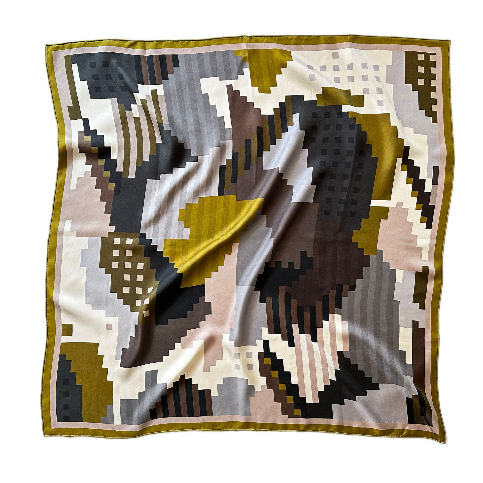 Wanderland luxurious silk scarf gold