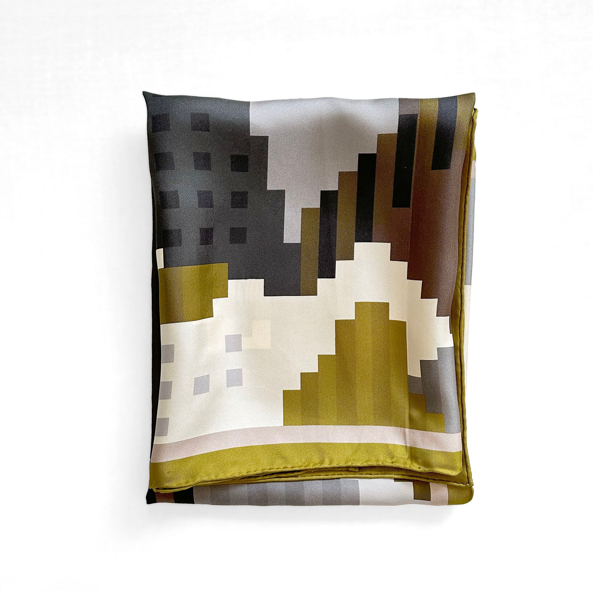 Wanderland luxurious silk scarf gold